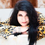 @micheleknight