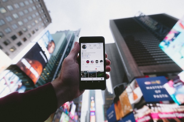 How To Become an Influencer on Instagram: Complete Guide